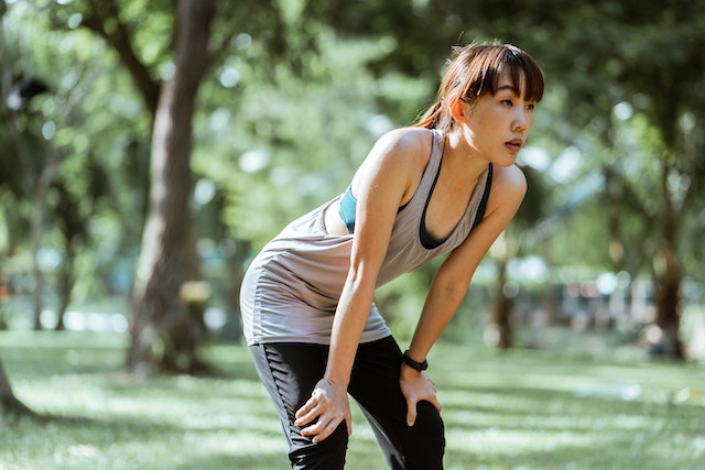 A fadiga muscular é um problema frequente que afeta pessoas mais sedentárias, bem como aquelas que praticam atividades físicas mais longas e intensas