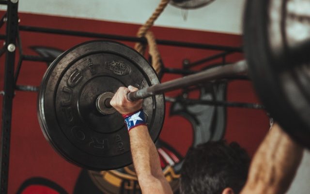 O que é sobrecarga muscular e por que ela pode causar lesões